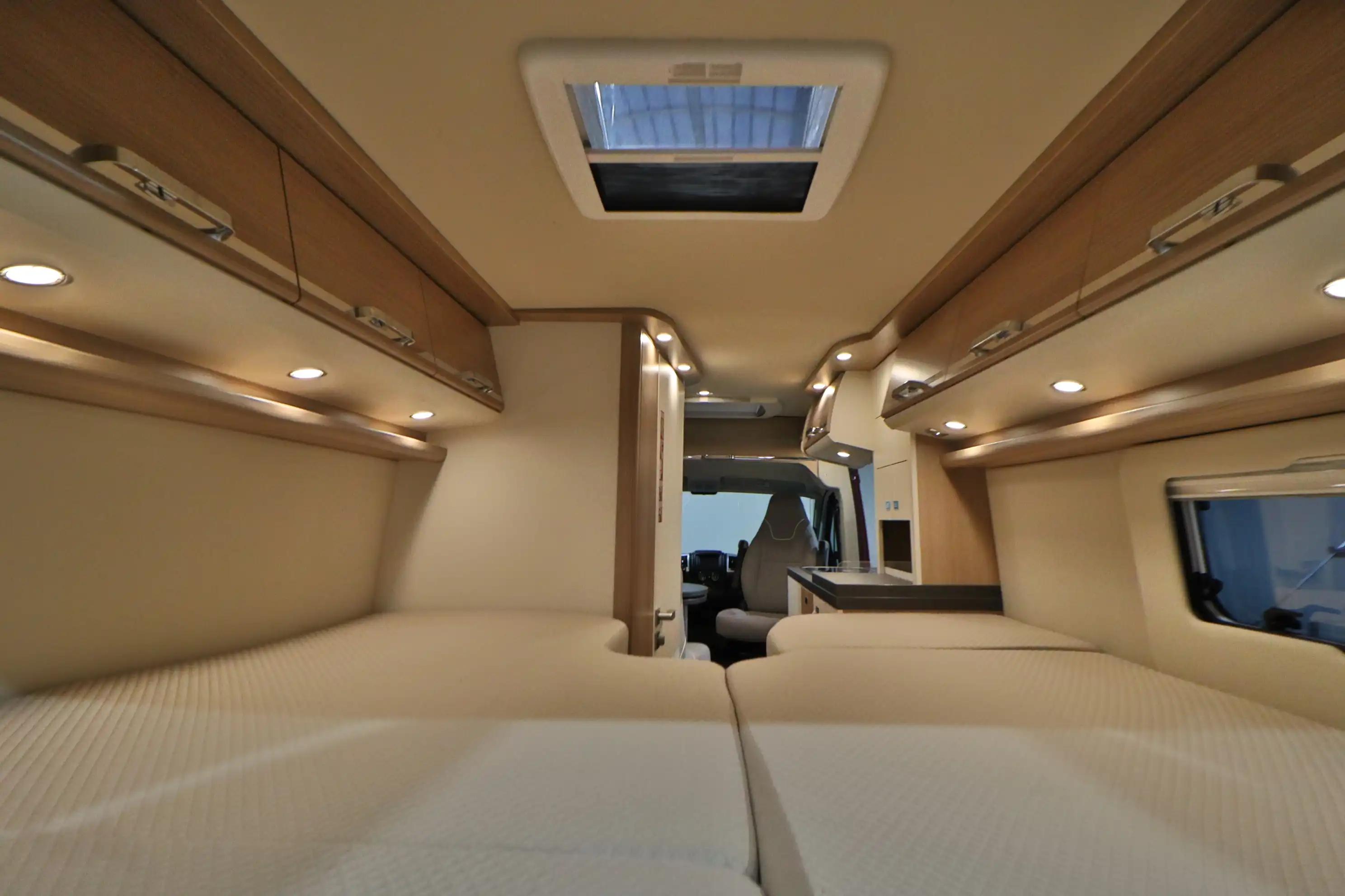 CARTHAGO Malibu Van 640 LE First Class